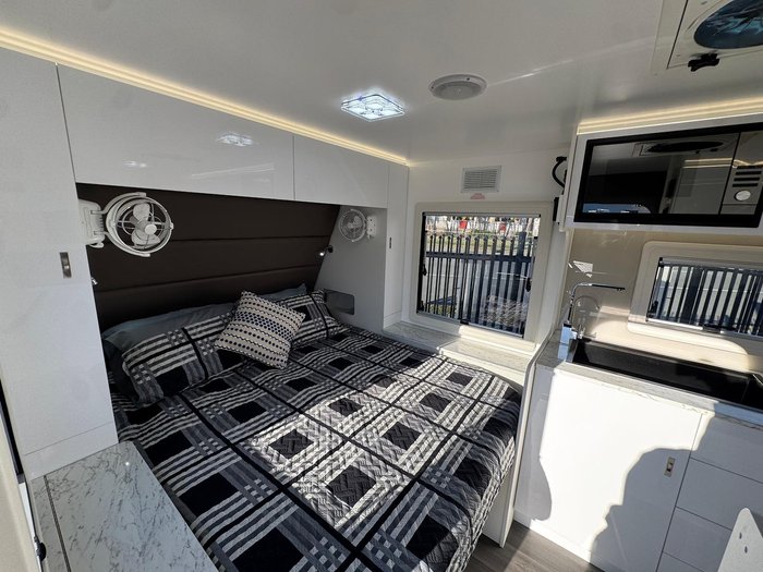 2026 LPT Caravans 17Ft Off Road Hybrid