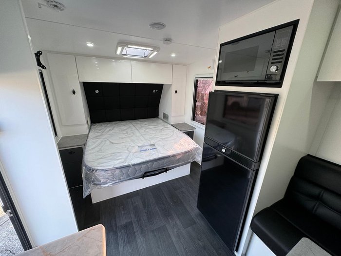 2025 Lakestar Caravans Grandiose 21Ft Double Bunk