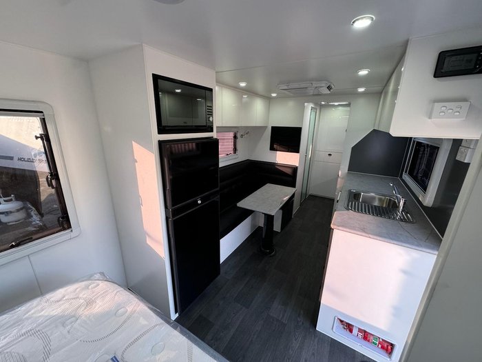 2025 Lakestar Caravans Grandiose 21Ft Double Bunk