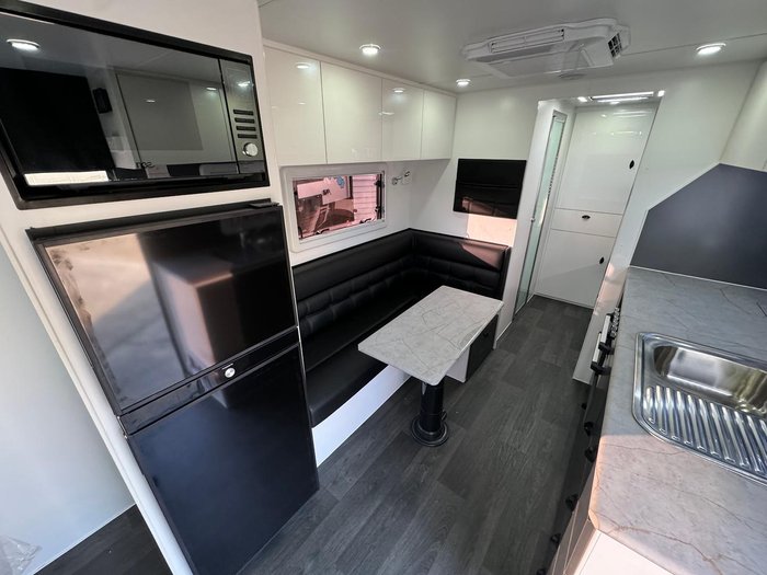 2025 Lakestar Caravans Grandiose 21Ft Double Bunk