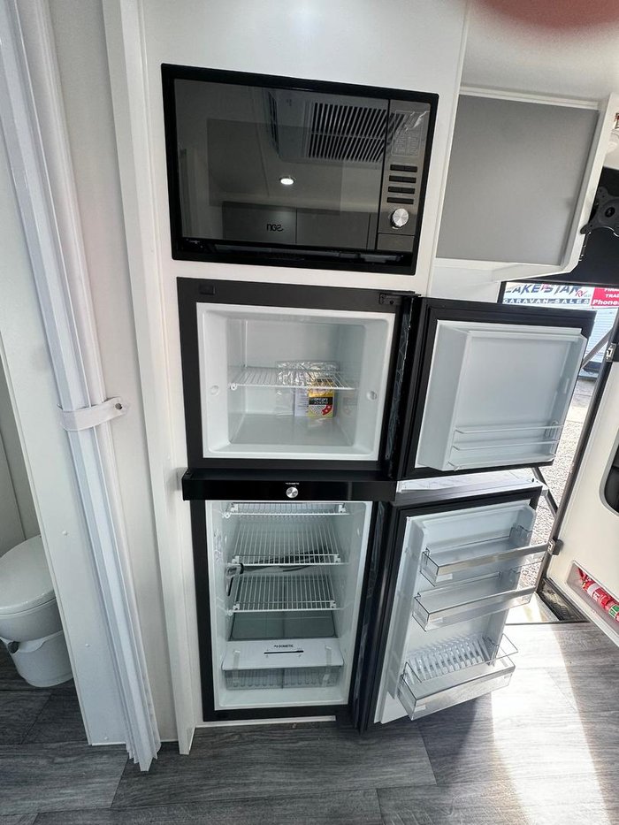 2025 Lakestar Caravans Achilles 22.6 Ft