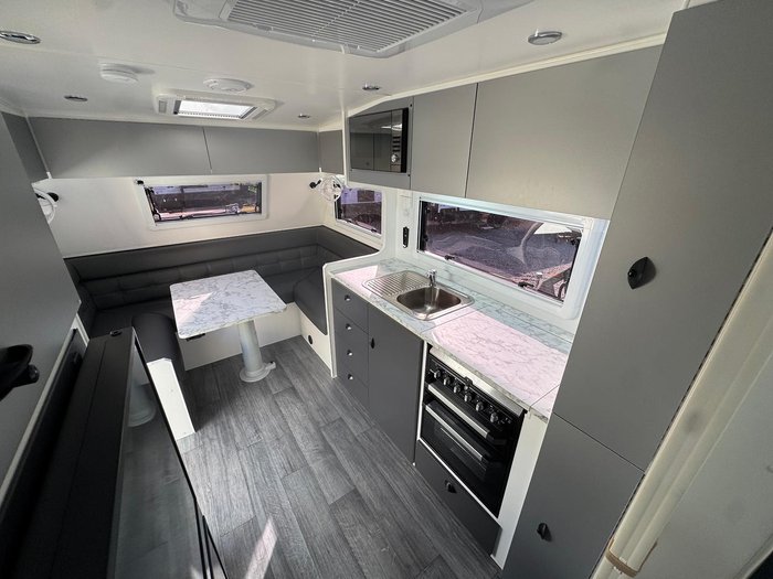 2025 Lakestar Caravans Achilles 22.6 Ft