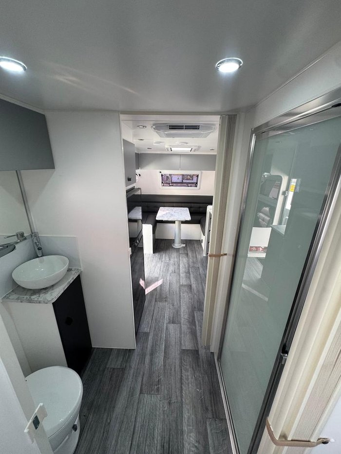 2025 Lakestar Caravans Achilles 22.6 Ft