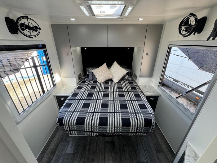 2025 Lakestar Caravans Achilles 22.6 Ft