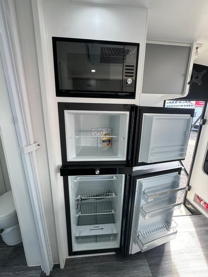 2025 Lakestar Caravans Achilles 22.6 Ft