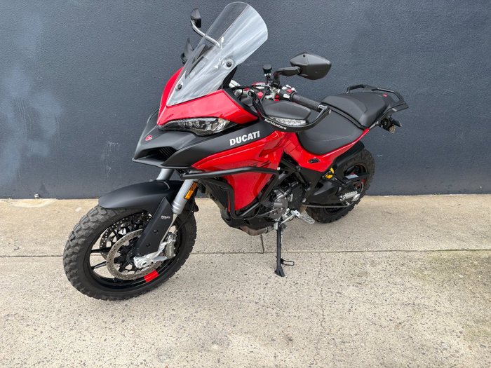 2022 DUCATI MULTISTRADA V2 RED