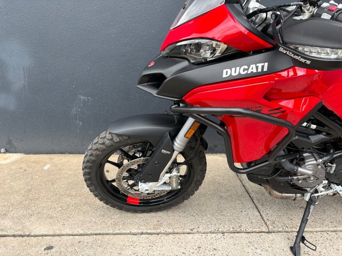 2022 DUCATI MULTISTRADA V2 RED