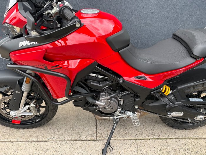 2022 DUCATI MULTISTRADA V2 RED