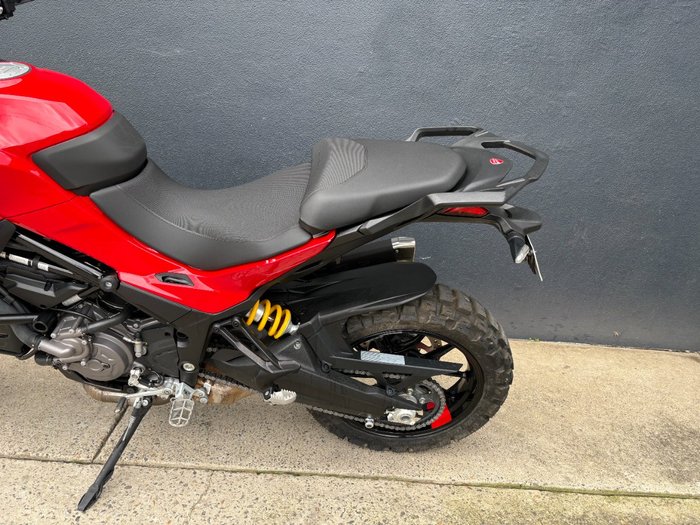 2022 DUCATI MULTISTRADA V2 RED