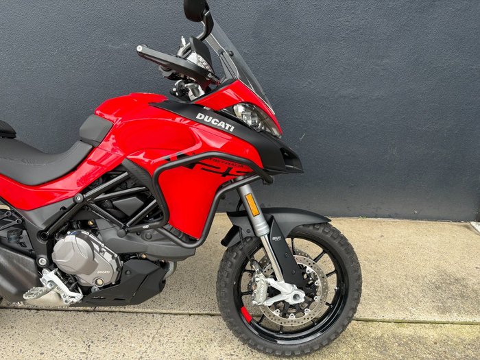 2022 DUCATI MULTISTRADA V2 RED