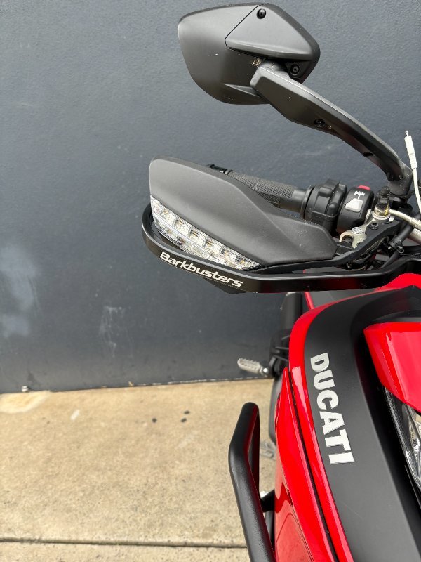 2022 DUCATI MULTISTRADA V2 RED