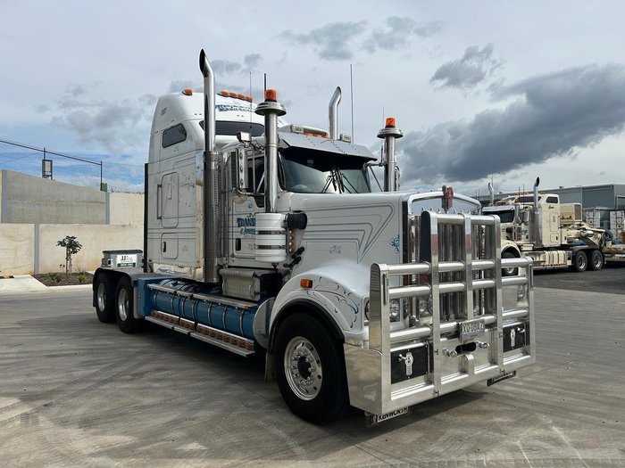 2018 Kenworth T909