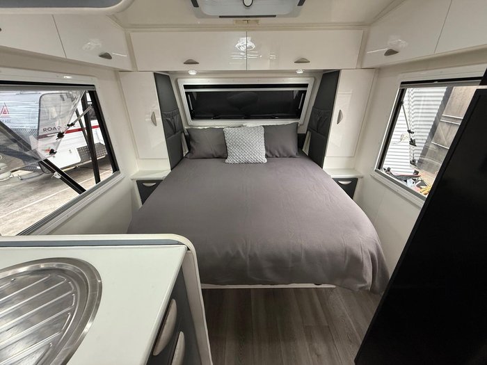 2020 Sunseeker Dessert Storm