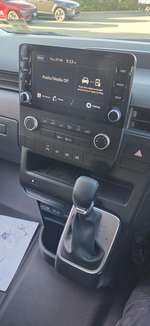 2024 Hyundai STARIA LOAD US4.V2 MY24 Creamy White