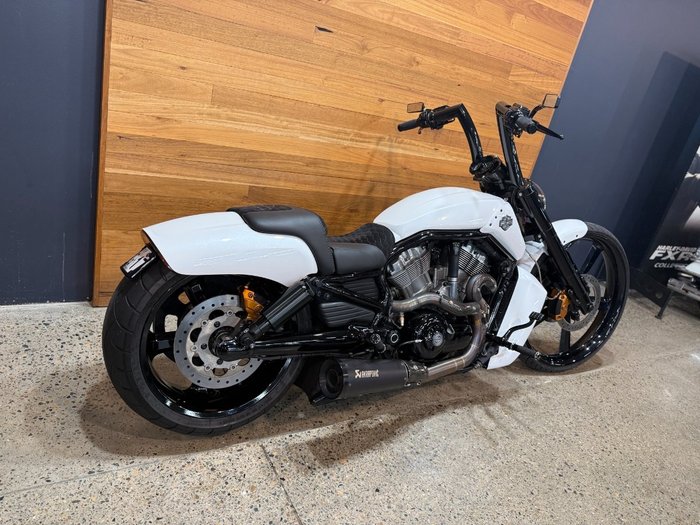 2009 Harley-davidson VRSCF MUSCLE White