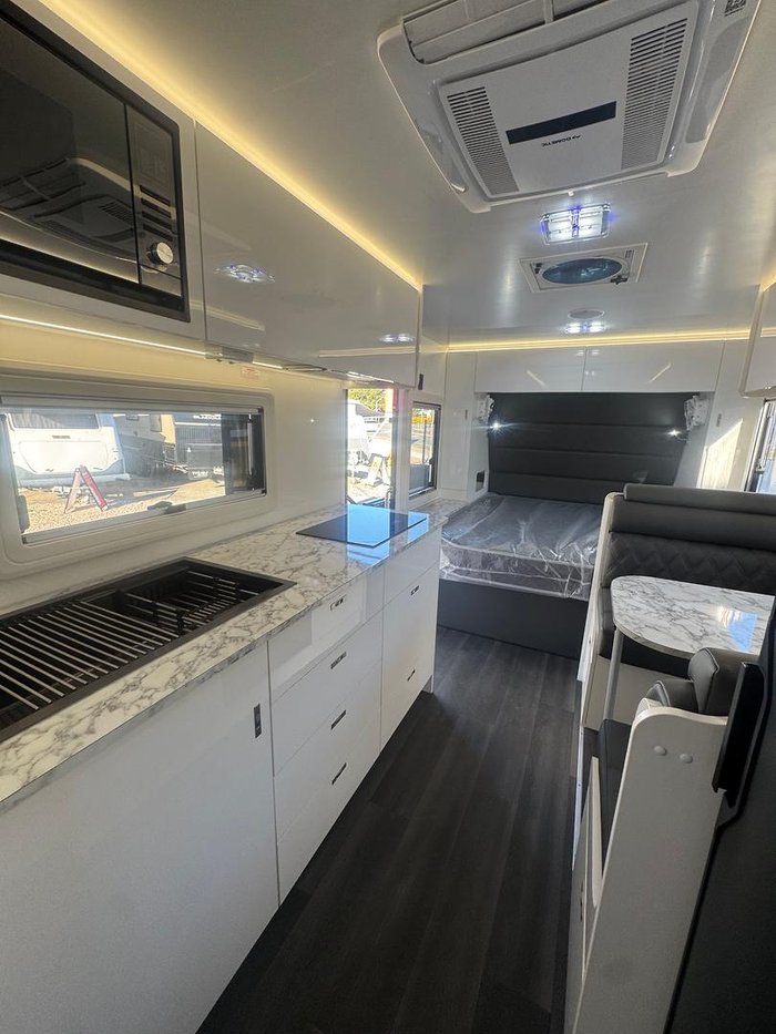 2025 LPT Caravans 17Ft Off Road Hybrid