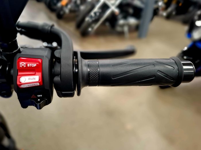 2024 Yamaha XSR700 Blue