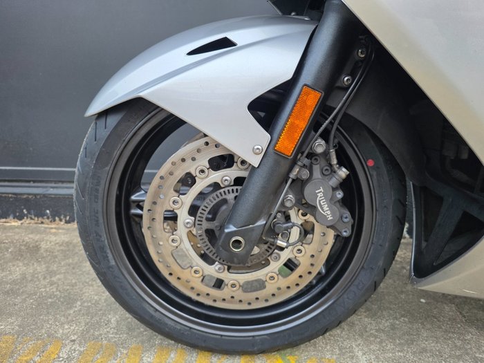 2011 Triumph SPRINT GT SILVER