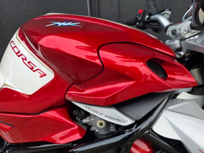 2016 MV Agusta BRUTALE 1090 RR RED