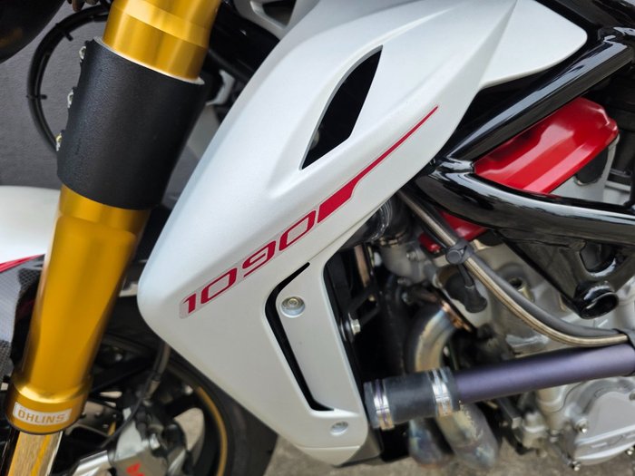 2016 MV Agusta BRUTALE 1090 RR RED