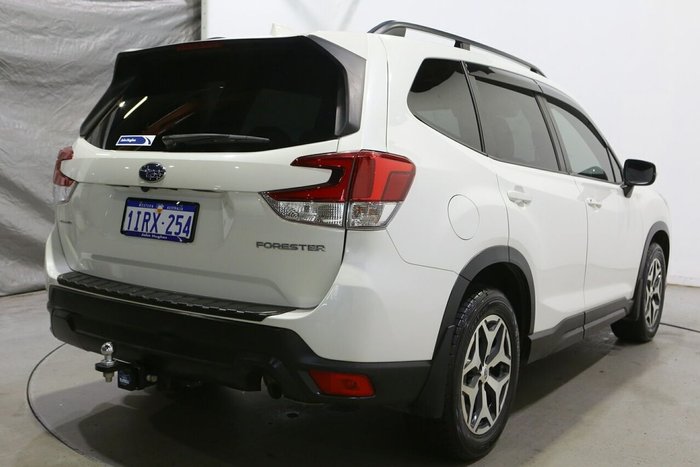 2020 Subaru Forester 2.5i