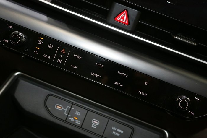 2024 Kia Carnival S