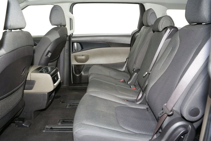 2024 Kia Carnival S