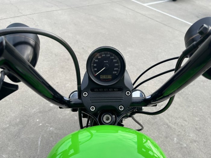 2010 HARLEY-DAVIDSON XL883 IRON 883 Black