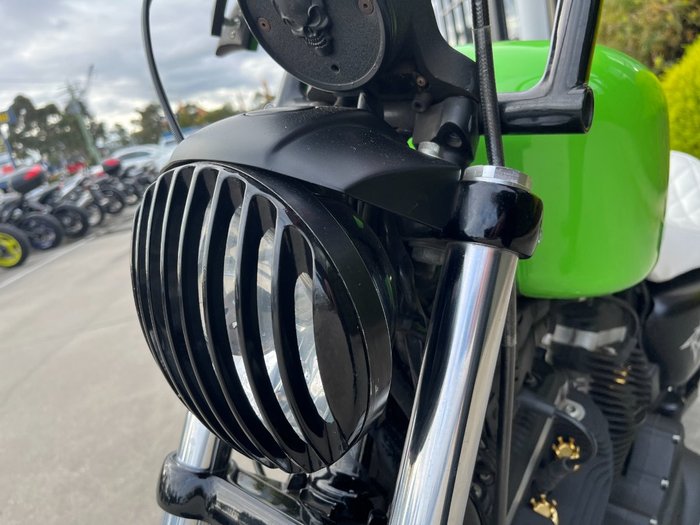 2010 HARLEY-DAVIDSON XL883 IRON 883 Black