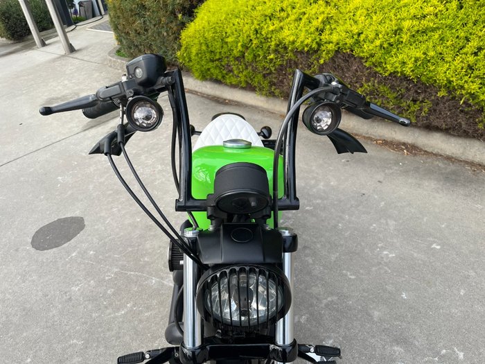 2010 HARLEY-DAVIDSON XL883 IRON 883 Black
