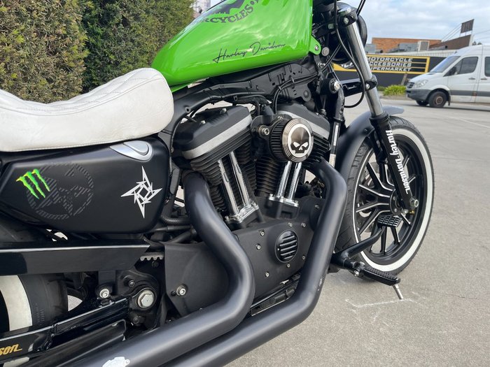 2010 HARLEY-DAVIDSON XL883 IRON 883 Black