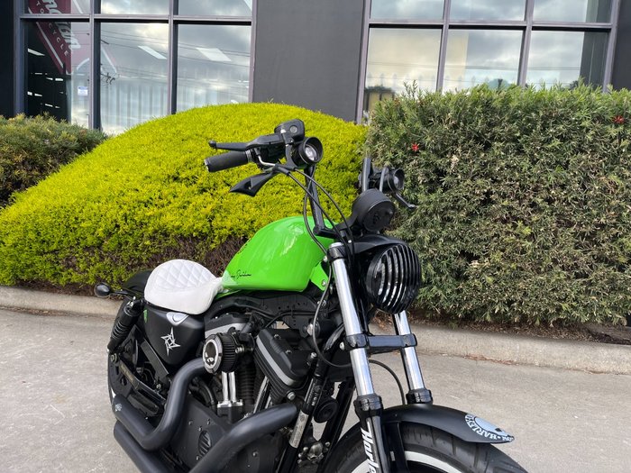 2010 HARLEY-DAVIDSON XL883 IRON 883 Black