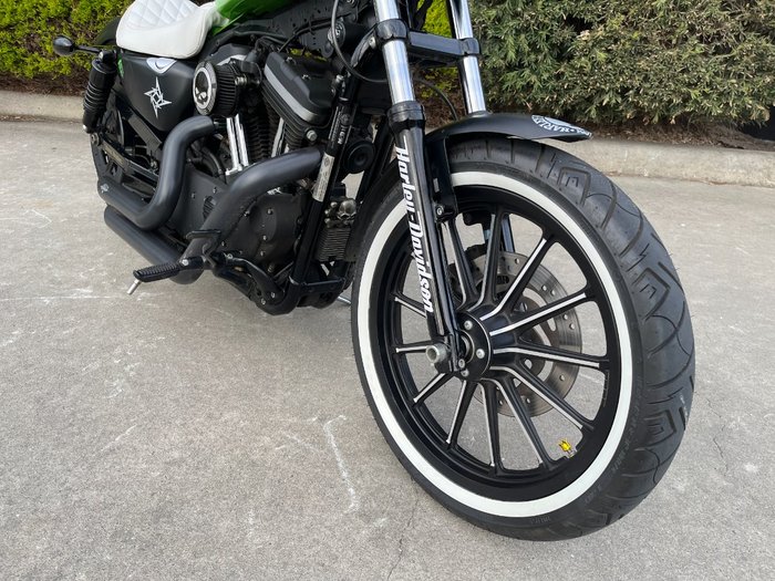2010 HARLEY-DAVIDSON XL883 IRON 883 Black