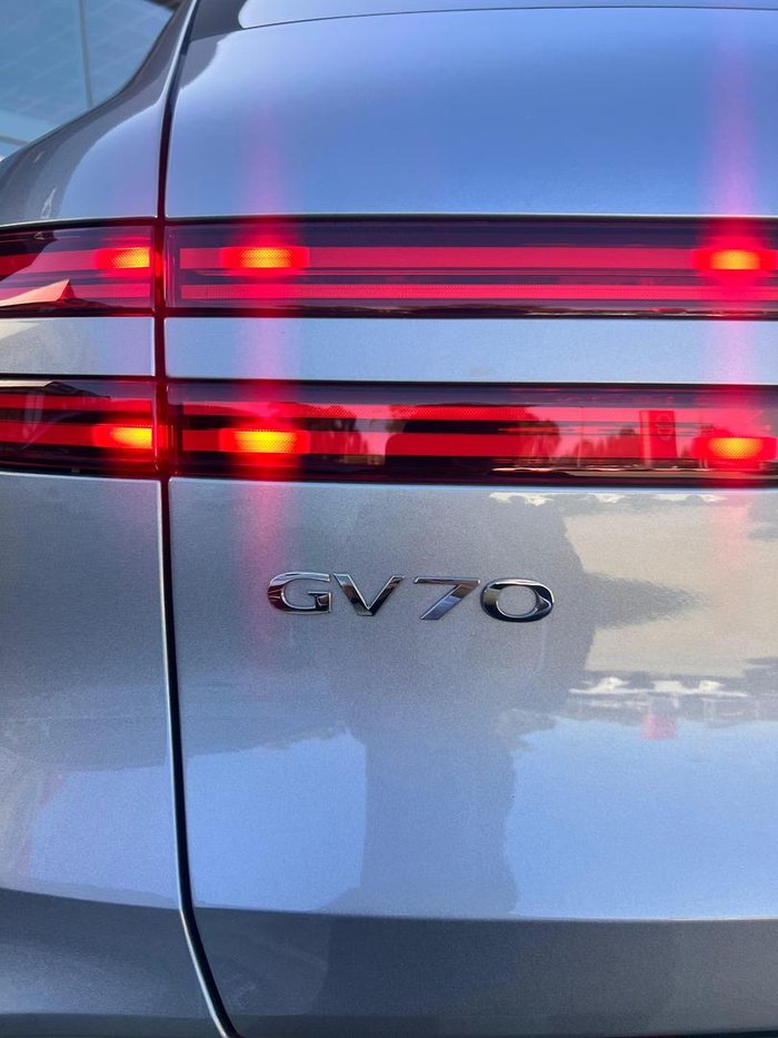 2025 Genesis GV70 2.5T ADVANCED