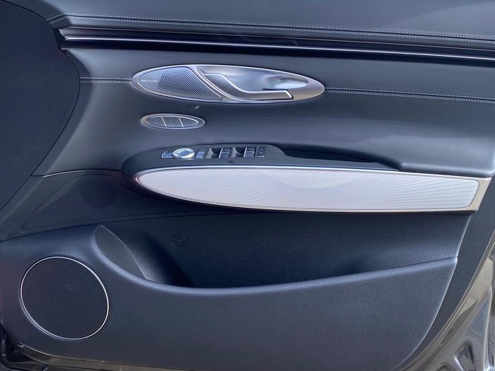 2025 Genesis GV70 2.5T SIGNATURE