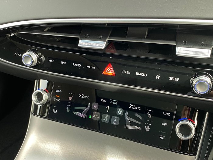 2025 Genesis GV70 2.5T SIGNATURE