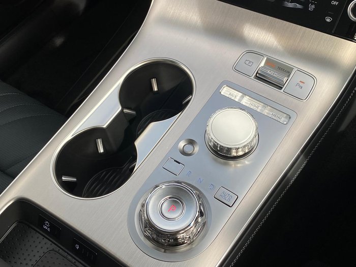 2025 Genesis GV70 2.5T SIGNATURE