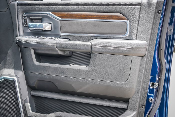 2023 RAM 2500 Laramie Rambox