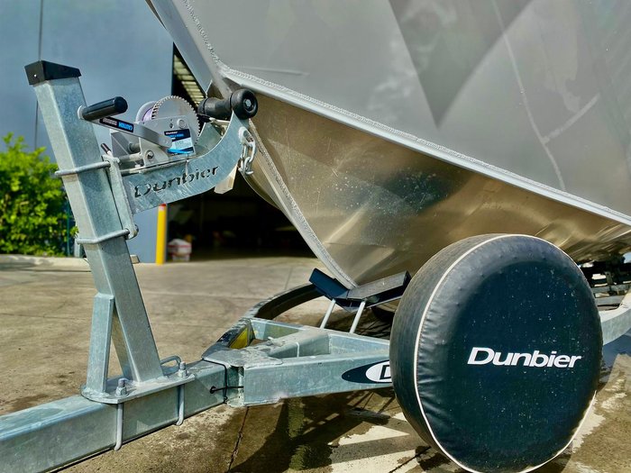 2023 Stessl 490 Trophy Side Console