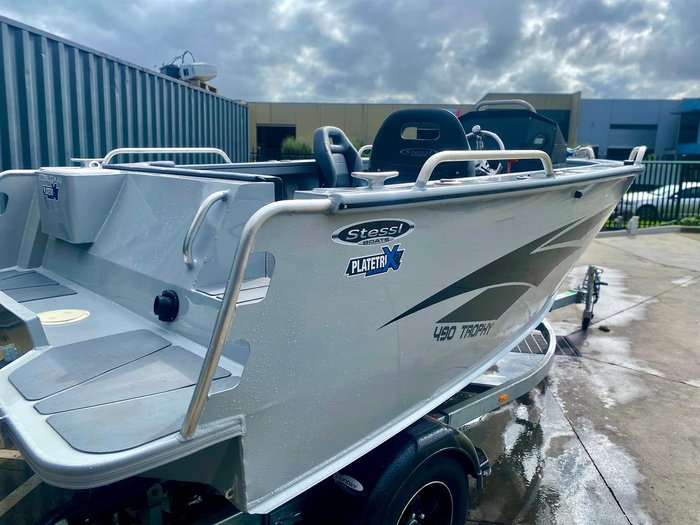 2023 Stessl 490 Trophy Side Console