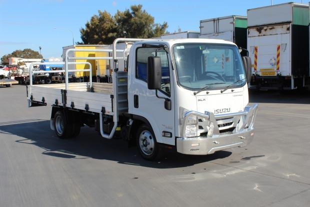 2021 Isuzu Nlr 45-150