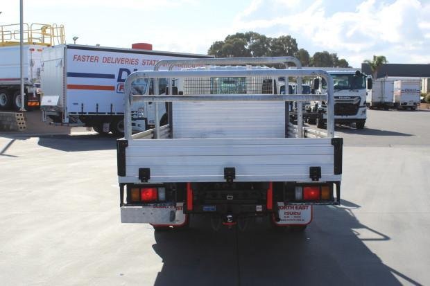 2021 Isuzu Nlr 45-150