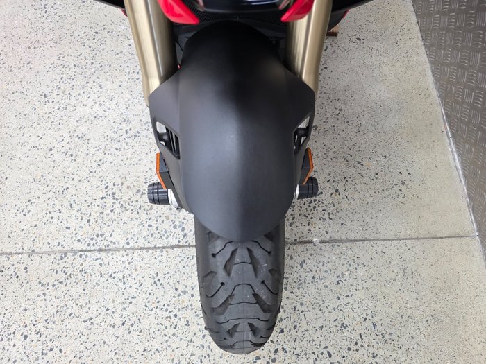 2022 BMW Motorrad S 1000 R RED