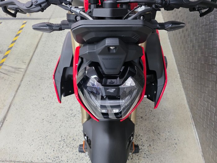 2022 BMW Motorrad S 1000 R RED