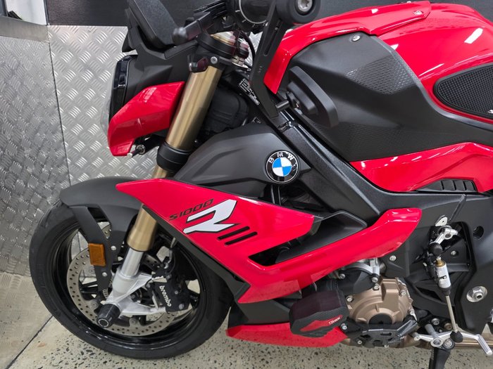 2022 BMW Motorrad S 1000 R RED