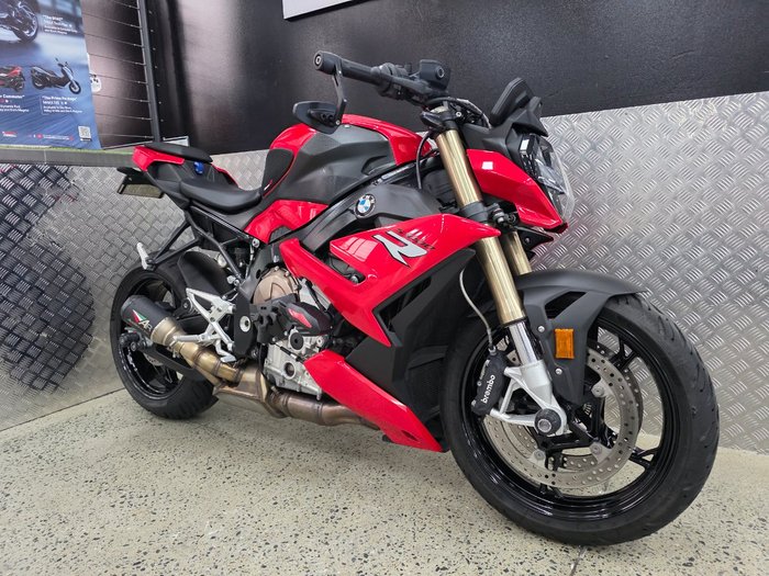 2022 BMW Motorrad S 1000 R RED