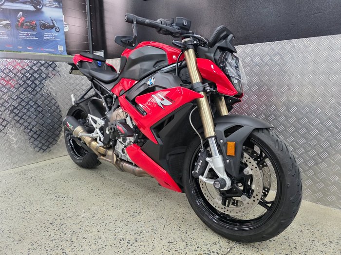 2022 BMW Motorrad S 1000 R RED