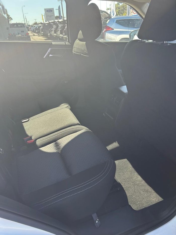 2025 Mitsubishi Outlander LS