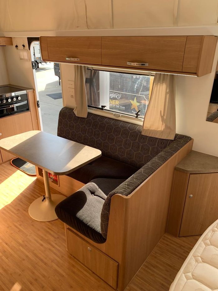 2014 Jayco Journey Outback 17.55-3 Pop Top