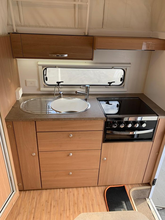 2014 Jayco Journey Outback 17.55-3 Pop Top